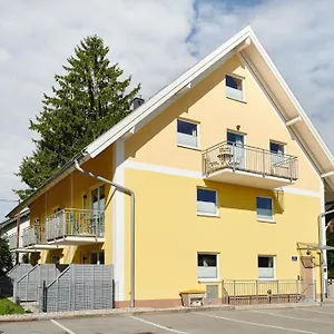Homebound I - Contactless Check-in Apartmanhotel